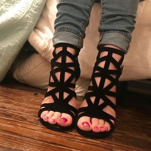 Forever 21 Black Strappy Sandals